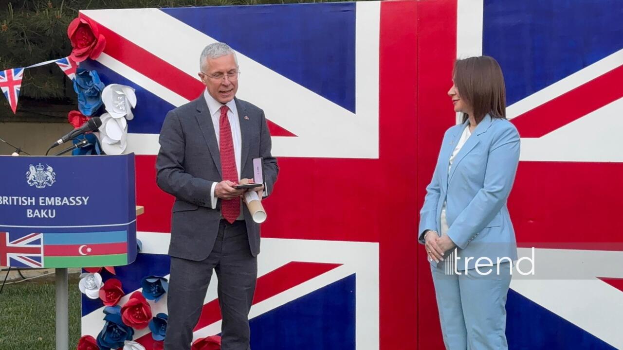 Вице-президенту bp и директору British Council вручены почетные награды Великобритании