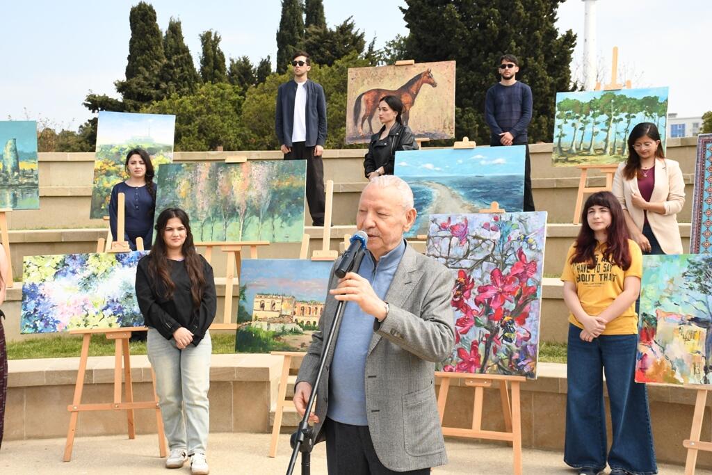 Mərkəzi Nəbatat bağında gənc rəssamların sərgisi keçirilib