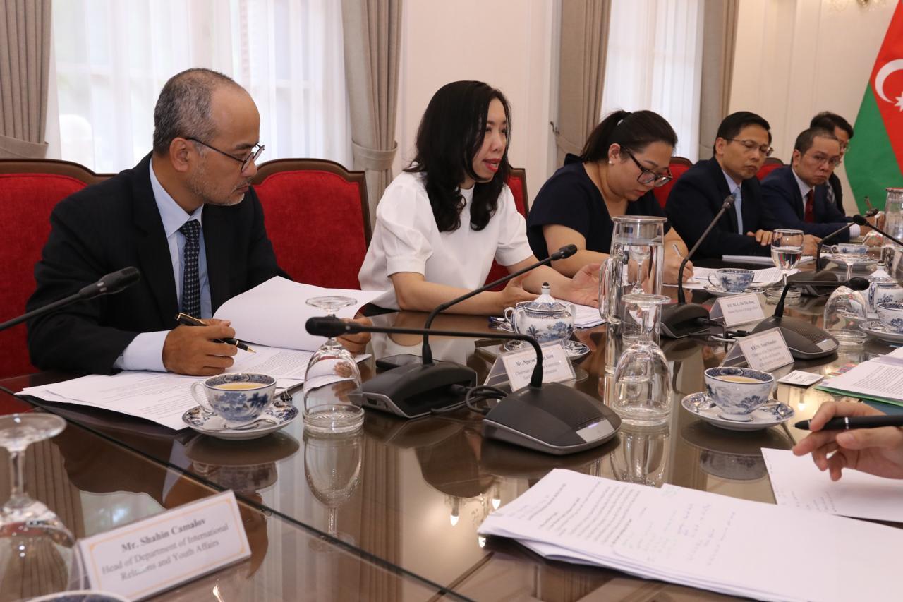 Fuad Muradov Vyetnamda bir sıra rəsmi görüşlər keçirib