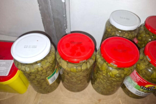 В известном ресторане в Баку обнаружены просроченные продукты