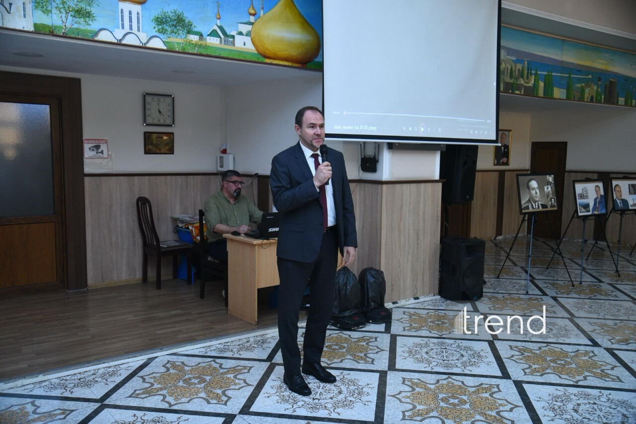 В Центре русской культуры в Баку состоялся показ фильма "Сердце лидера", посвященного памяти Гейдара Алиева