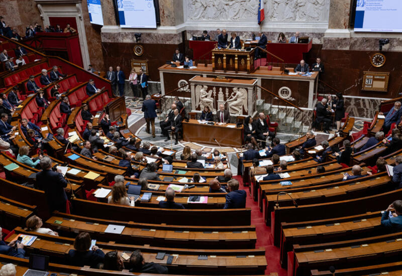 Парламент Франции не успел обсудить оборонный законопроект