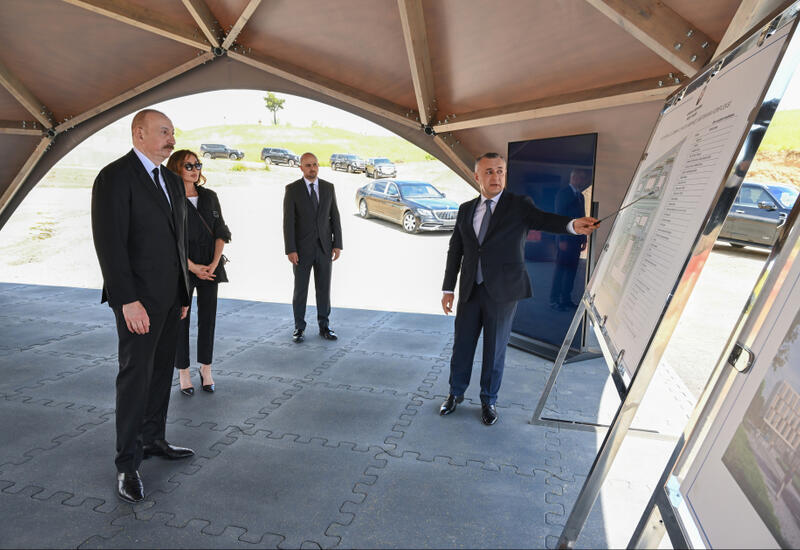 Prezident İlham Əliyev və Birinci xanım Mehriban Əliyeva Cəbrayıl Rayon Mərkəzi Xəstəxanasının binasının tikintisi ilə tanış olublar