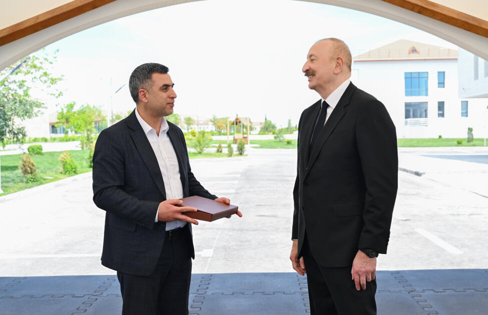 Prezident İlham Əliyev və Birinci xanım Mehriban Əliyeva Cəbrayıl rayonunun Şükürbəyli kəndinə köçən sakinlərlə görüşüblər