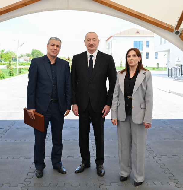 Prezident İlham Əliyev və Birinci xanım Mehriban Əliyeva Cəbrayıl rayonunun Şükürbəyli kəndinə köçən sakinlərlə görüşüblər