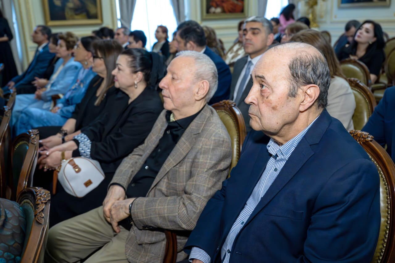 В Национальном музее искусств Азербайджана состоялось открытие мемориального зала, посвященного памяти великого лидера Гейдара Алиева и академика Зарифы Алиевой