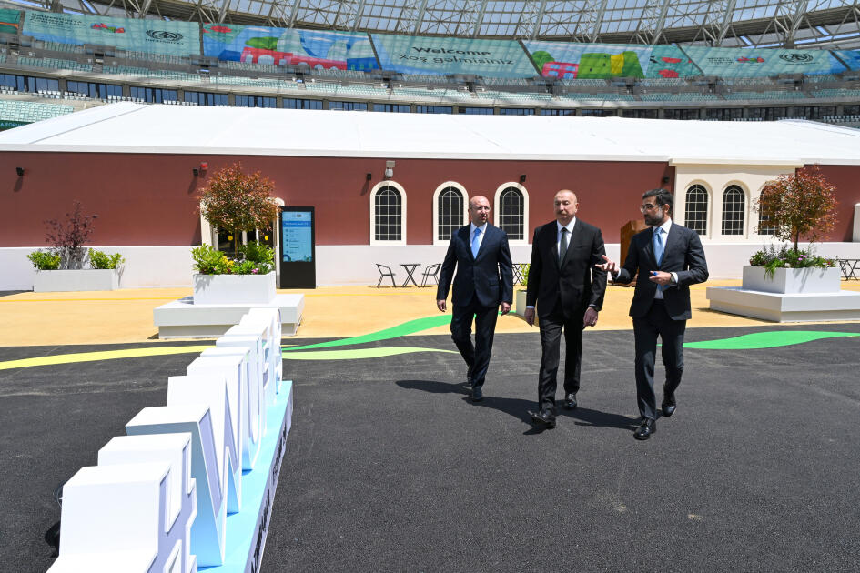 Prezident İlham Əliyev Bakı Olimpiya Stadionunun ərazisində WUF13 ilə bağlı görülən işlərlə tanış olub