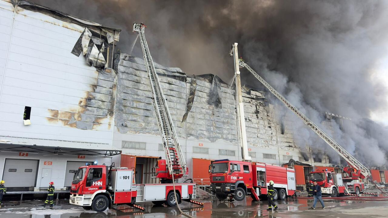 Lökbatandakı yanğının söndürülməsinə 40 texnika, 2 helikopter cəlb olunub