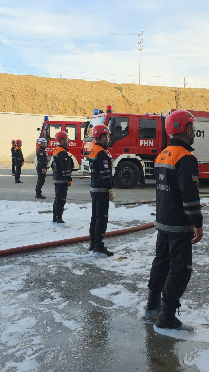 Lökbatandakı yanğının söndürülməsinə 40 texnika, 2 helikopter cəlb olunub