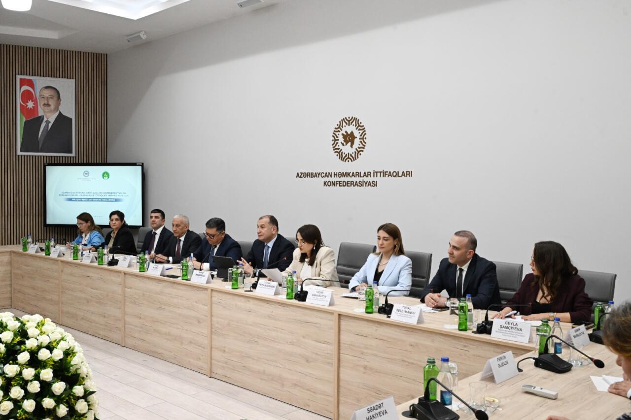 Между профсоюзами Азербайджана и Туркменистана подписан меморандум о сотрудничестве