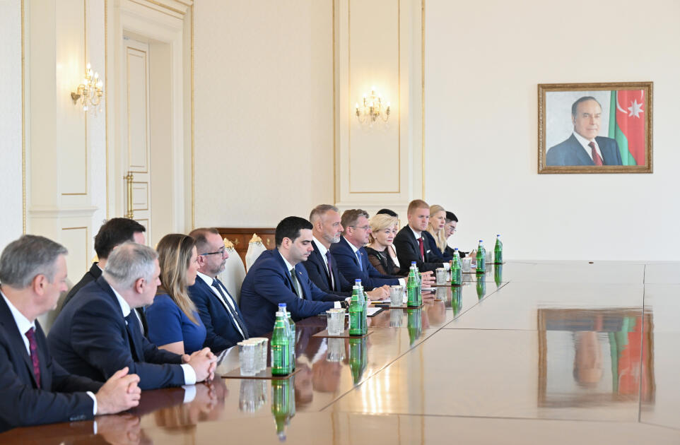 Президент Ильхам Алиев принял делегацию во главе с председателем Национального совета Словакии