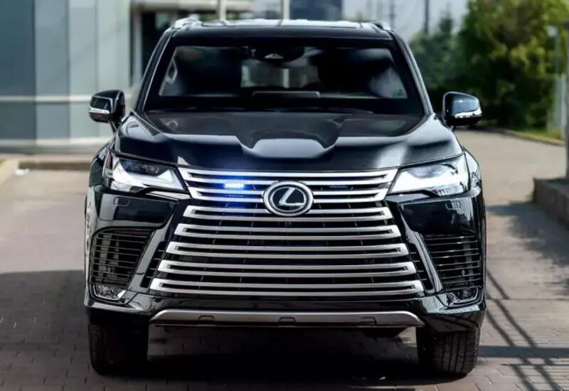 Представлен Lexus LX 700, который выдерживает взрывы гранат и пули