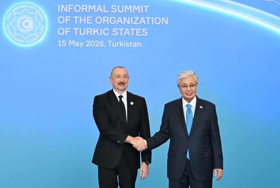 Prezident İlham Əliyev Türküstanda TDT-nin qeyri-rəsmi Zirvə görüşündə iştirak edib