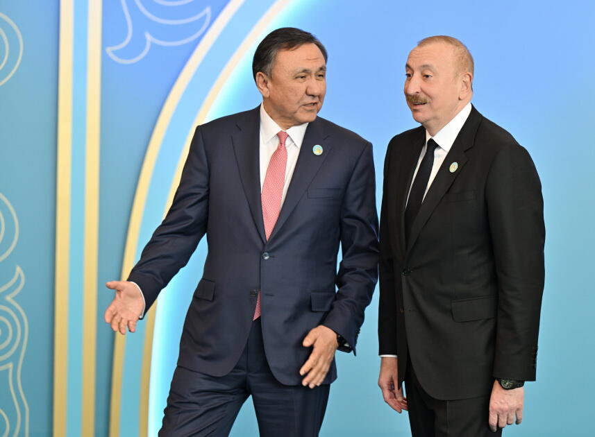 Prezident İlham Əliyev Türküstanda TDT-nin qeyri-rəsmi Zirvə görüşündə iştirak edib