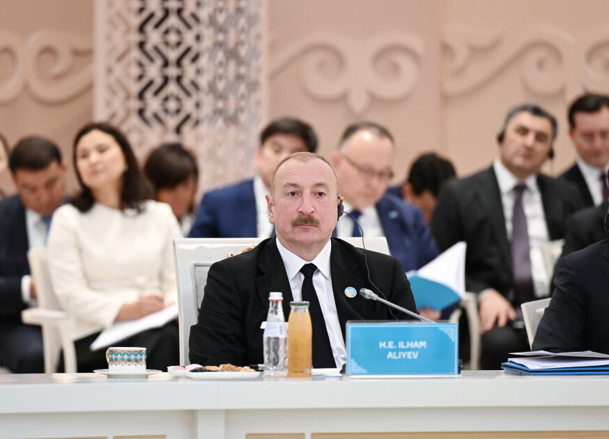 Prezident İlham Əliyev Türküstanda TDT-nin qeyri-rəsmi Zirvə görüşündə iştirak edib