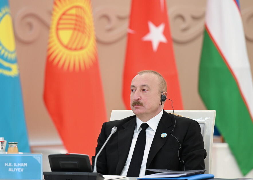Prezident İlham Əliyev Türküstanda TDT-nin qeyri-rəsmi Zirvə görüşündə iştirak edib