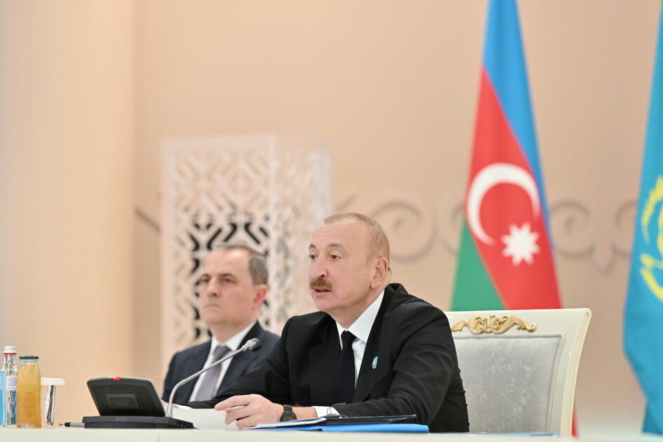 Prezident İlham Əliyev Türküstanda TDT-nin qeyri-rəsmi Zirvə görüşündə iştirak edib