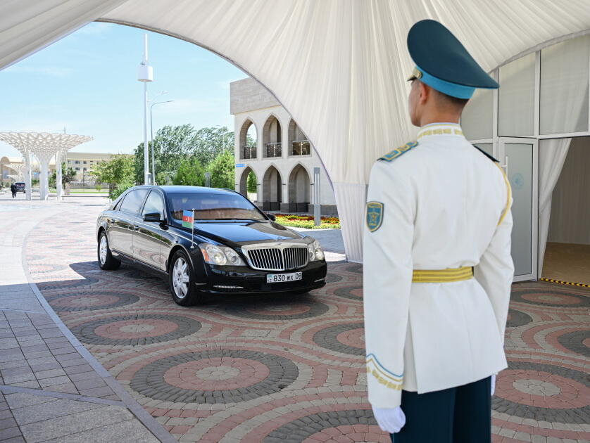 Президент Ильхам Алиев и другие участники неформального Саммита ОТГ ознакомились с рядом культурных объектов в Туркестане