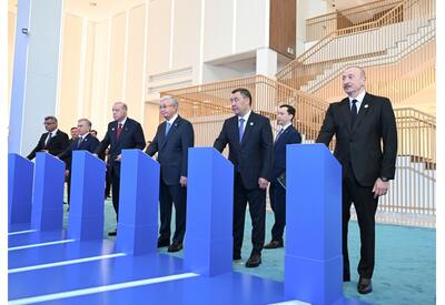 Президент Ильхам Алиев и другие участники неформального Саммита ОТГ приняли участие в церемонии закладки фундамента Центра тюркской цивилизации - ФОТО - ВИДЕО