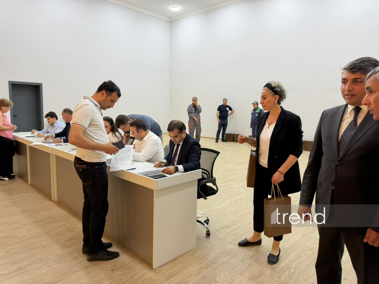 Şükürbəyli kəndinə köçən ailələrə evlərinin açarları təqdim olundu