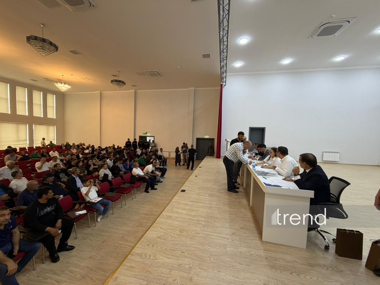 Şükürbəyli kəndinə köçən ailələrə evlərinin açarları təqdim olundu