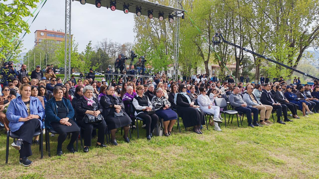 “Xarıbülbül” festivalı Səkinə İsmayılova və tələbələrinin konserti ilə başa çatıb