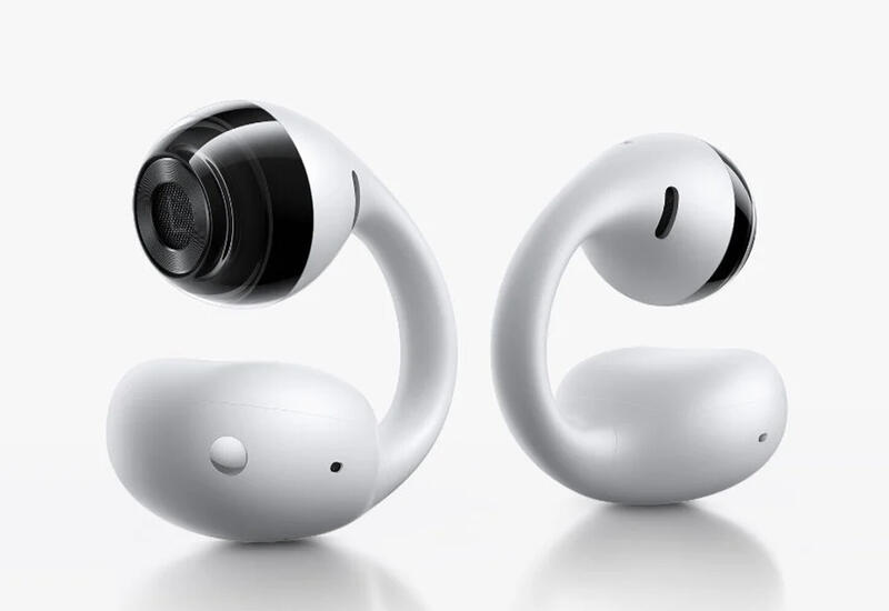 Xiaomi показала свои первые наушники - "сережки"