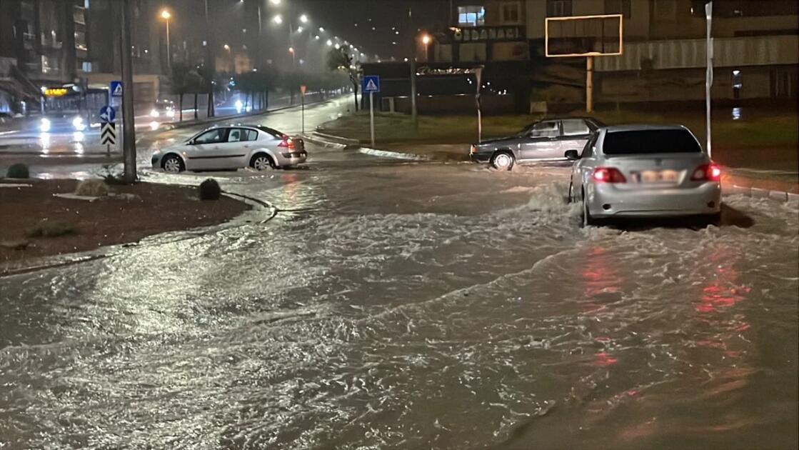 В 10 провинциях Турции объявлен желтый уровень погодной опасности