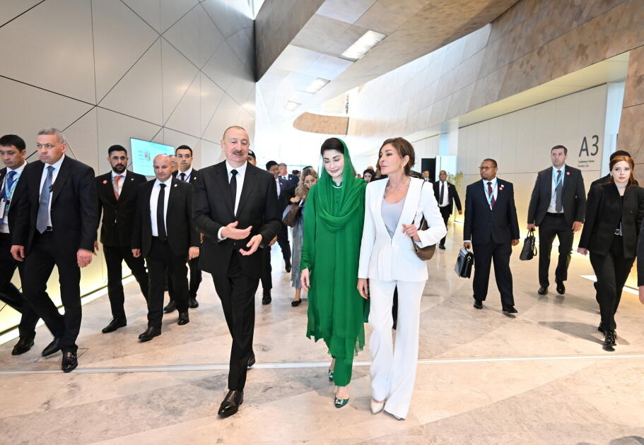 Prezident İlham Əliyev və Birinci xanım Mehriban Əliyeva Ümumdünya Şəhərsalma Forumunun 13-cü Sessiyasının açılış mərasimində iştirak ediblər