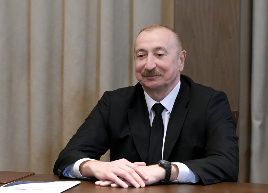 Президент Ильхам Алиев встретился с Президентом Шавкатом Мирзиёевым