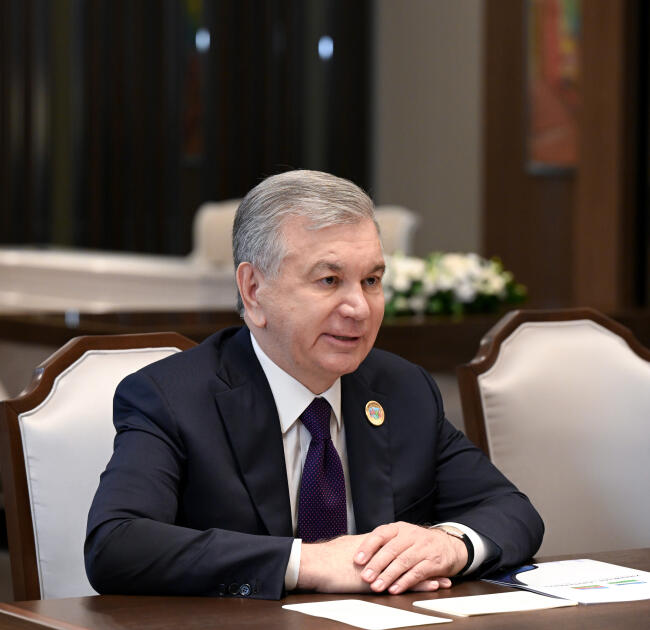 Президент Ильхам Алиев встретился с Президентом Шавкатом Мирзиёевым