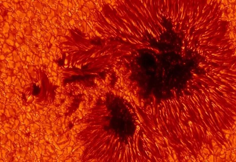 Ученые заметили на Солнце опасные пятна невероятных размеров