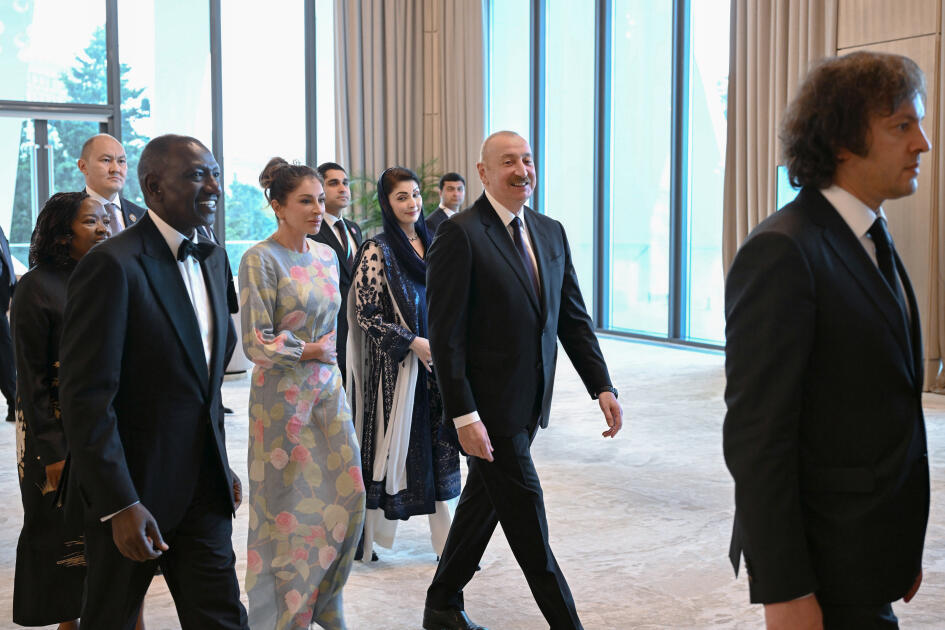 Prezident İlham Əliyevin və Birinci xanım Mehriban Əliyevanın adından WUF13-də iştirak edən dövlət başçılarının və nümayəndə heyətlərinin şərəfinə rəsmi ziyafət verilib