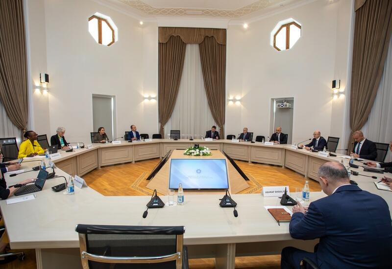 Pərviz Şahbazov Dünya Bankı Qrupunun infrastruktur üzrə vitse-prezidenti ilə görüşüb