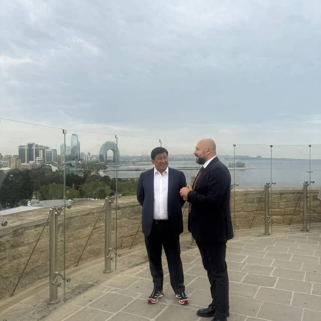 WUF13 çərçivəsində Bakıda olan dünya liderləri və yüksək səviyyəli rəsmilər İçərişəhəri ziyarət ediblər