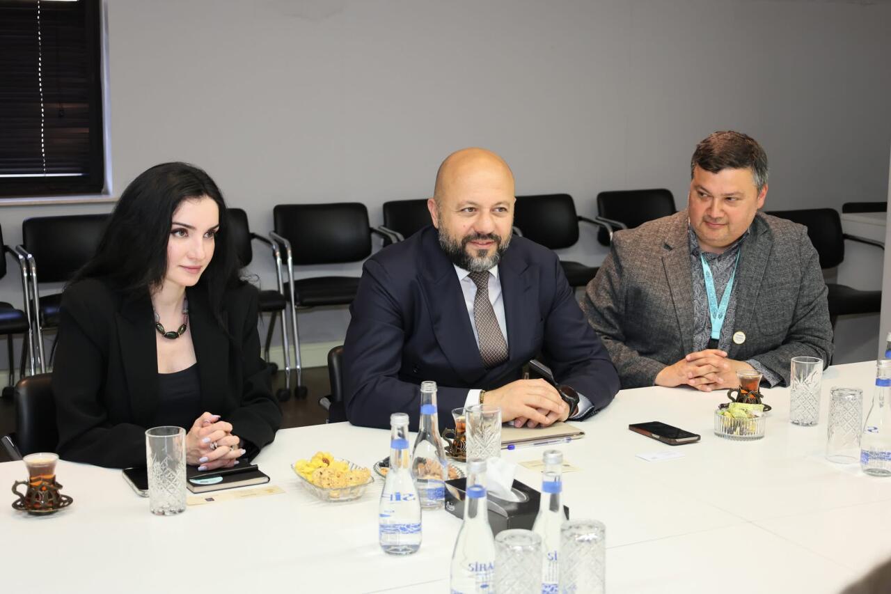 WUF13 çərçivəsində Bakıda olan dünya liderləri və yüksək səviyyəli rəsmilər İçərişəhəri ziyarət ediblər