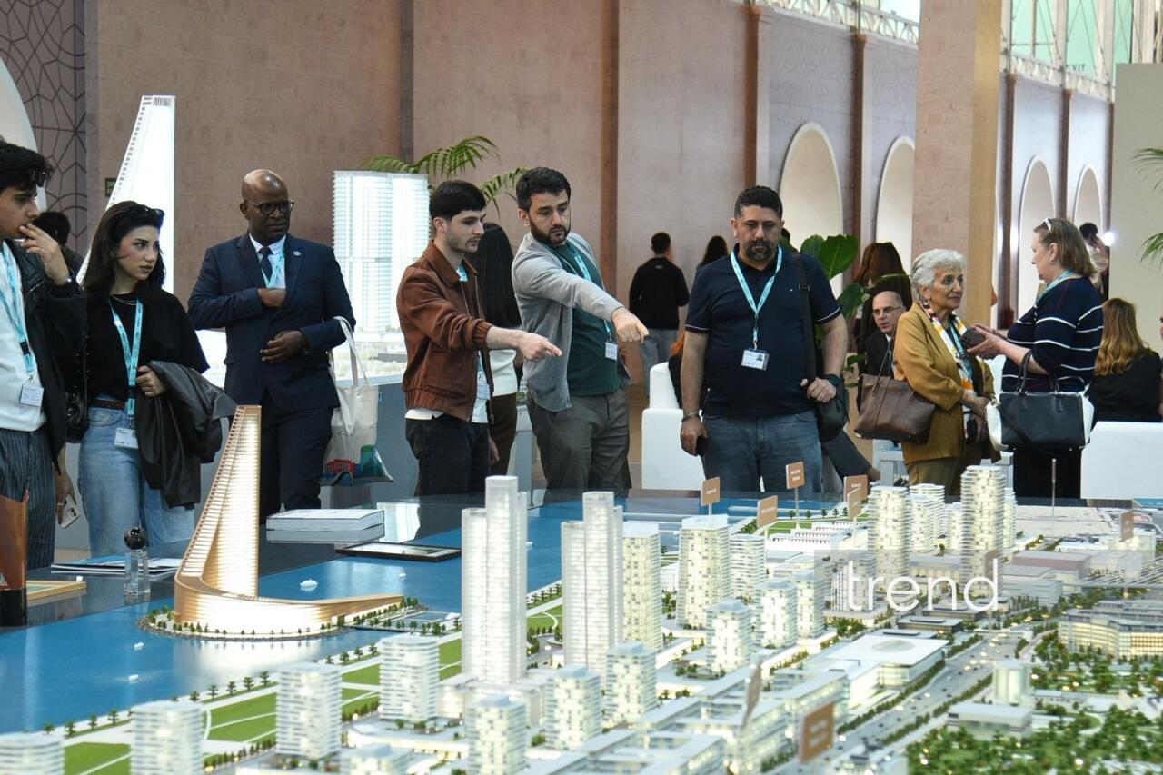 Павильон Baku White City на WUF13 находится в центре внимания иностранных гостей