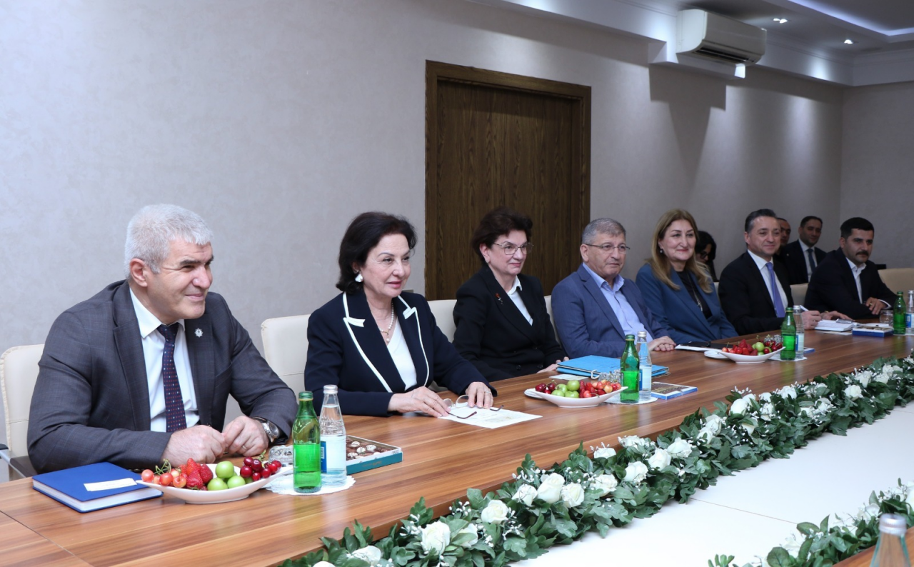 Fələstinin yerli özünüidarəetmə naziri, AzMİU məzunu Sami Hijjawi doğma universitetində