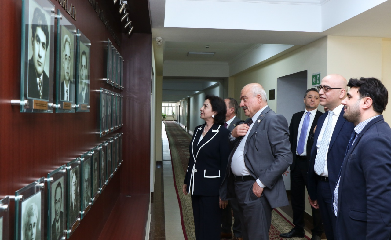 Fələstinin yerli özünüidarəetmə naziri, AzMİU məzunu Sami Hijjawi doğma universitetində