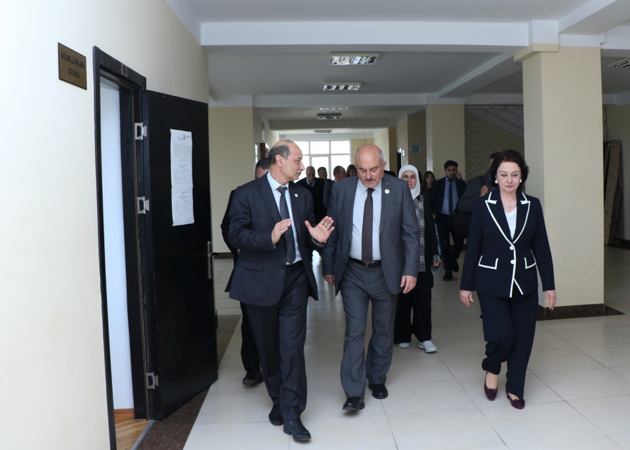 Fələstinin yerli özünüidarəetmə naziri, AzMİU məzunu Sami Hijjawi doğma universitetində