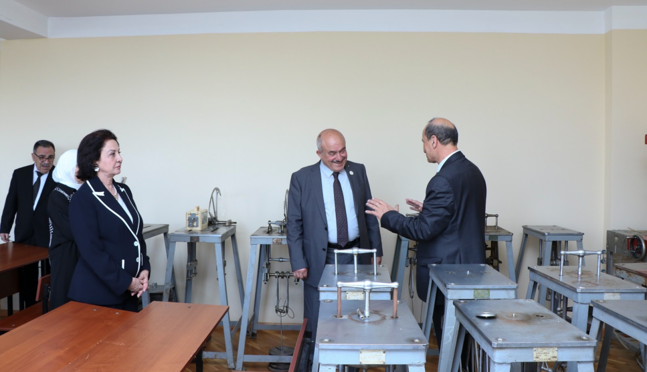 Fələstinin yerli özünüidarəetmə naziri, AzMİU məzunu Sami Hijjawi doğma universitetində