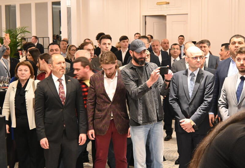 Buxarest şəhərində ölkəmizin müstəqillik gününə həsr olunmuş təntənəli tədbir keçirilib