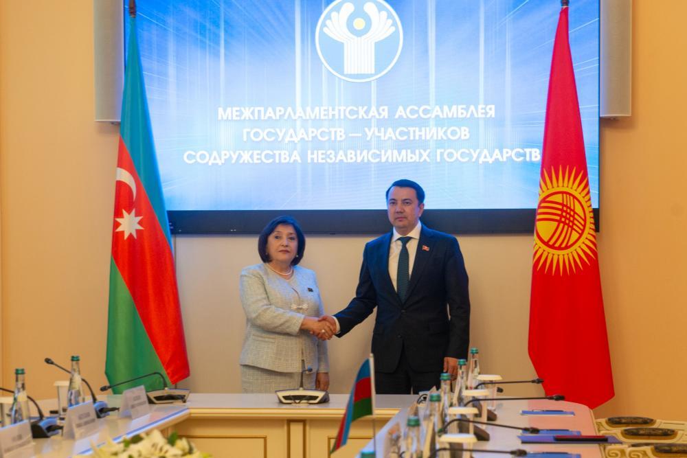 Сахиба Гафарова встретилась со спикером парламента Кыргызстана