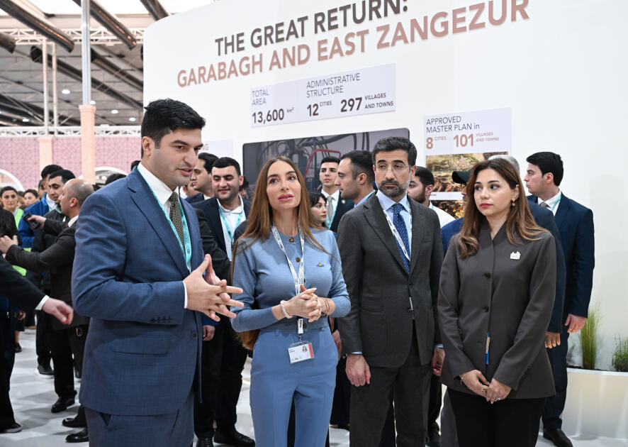 Лейла Алиева и Арзу Алиева ознакомились с выставкой Urban Expo
