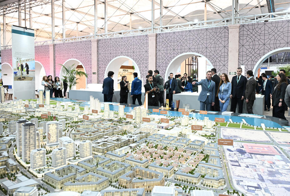 Лейла Алиева и Арзу Алиева ознакомились с выставкой Urban Expo