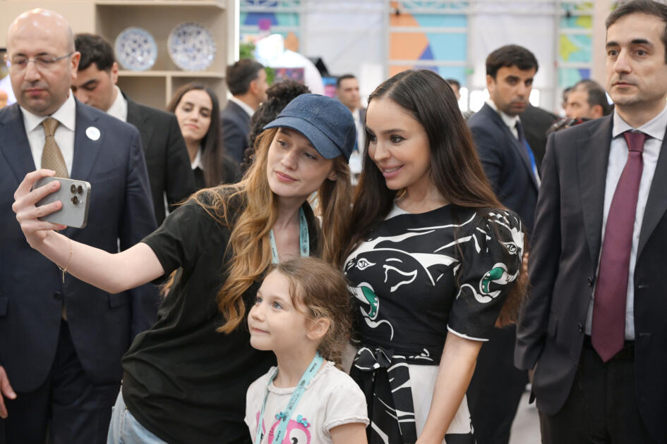 Лейла Алиева и Арзу Алиева ознакомились с выставкой Urban Expo
