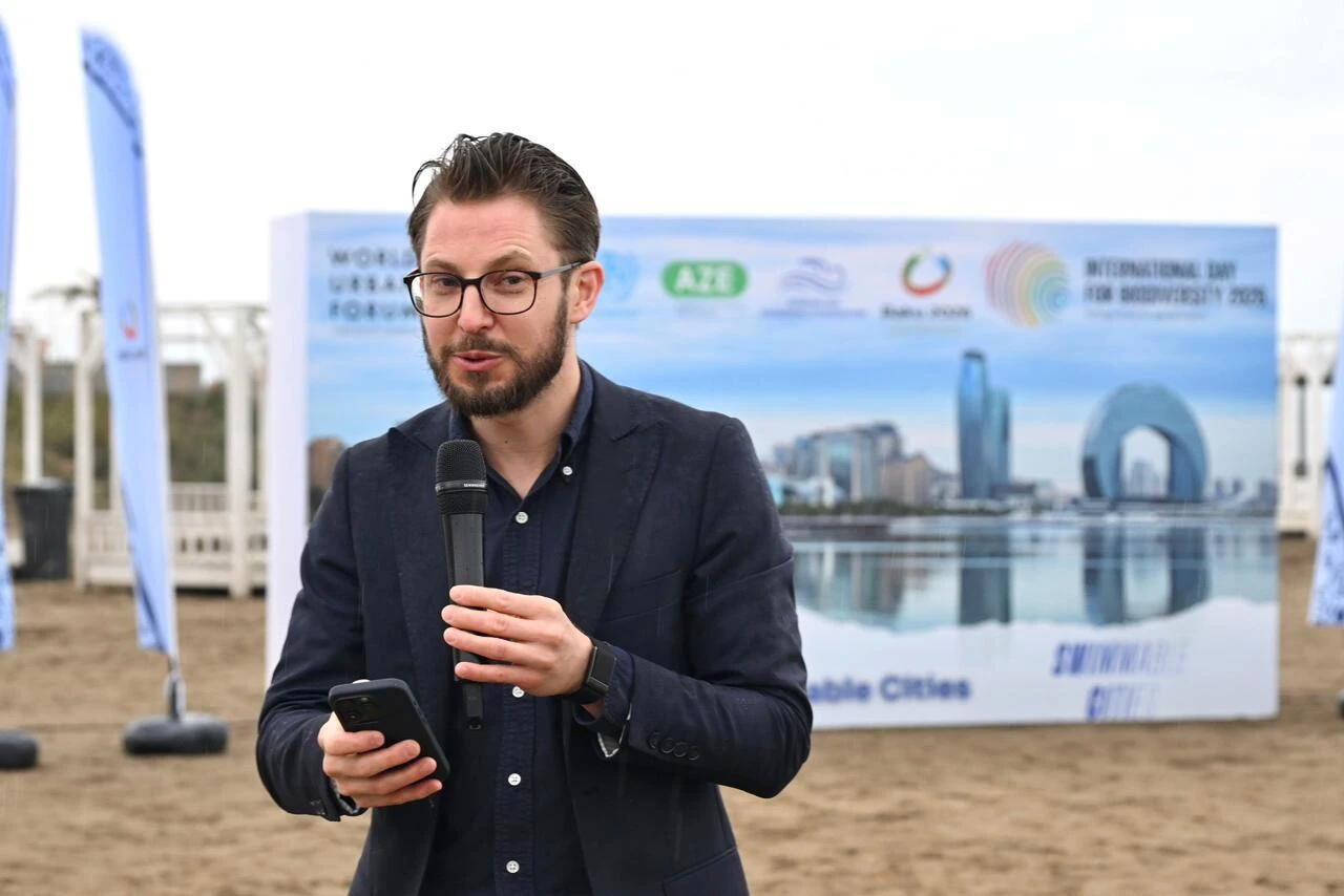 Массовый заплыв в Sea Breeze: Фарид Гаибов выступил на мероприятии