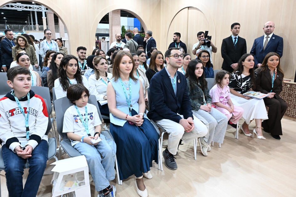 Лейла Алиева и Арзу Алиева ознакомились с выставкой Urban Expo