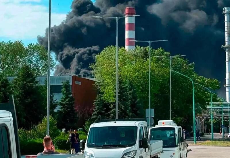 Мощный взрыв на НПЗ в Венгрии