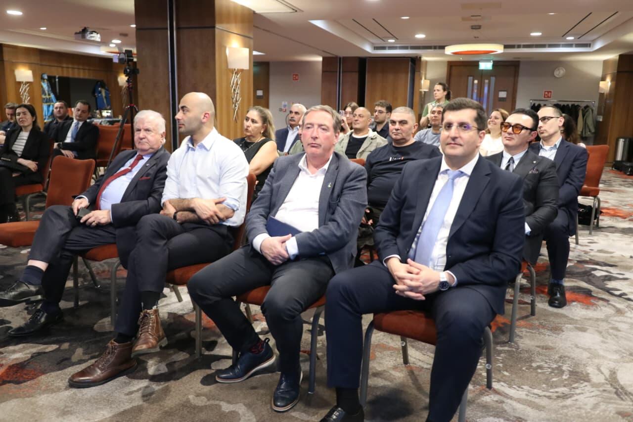 Azərbaycan diasporu Dublində ilk dəfə geniş icma toplantısında bir araya gəlib